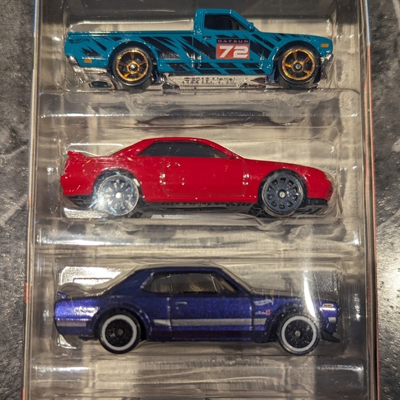 Hot Wheels Nissan 5 pack Brand New - Picture 2 of 9